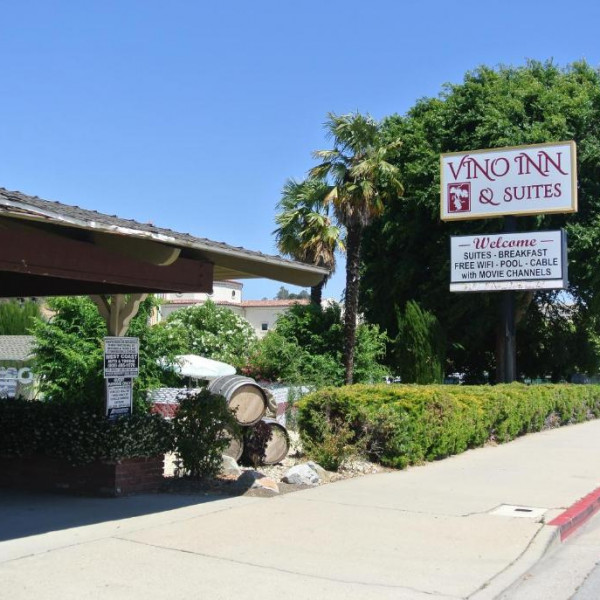 Vino Inn & Suites