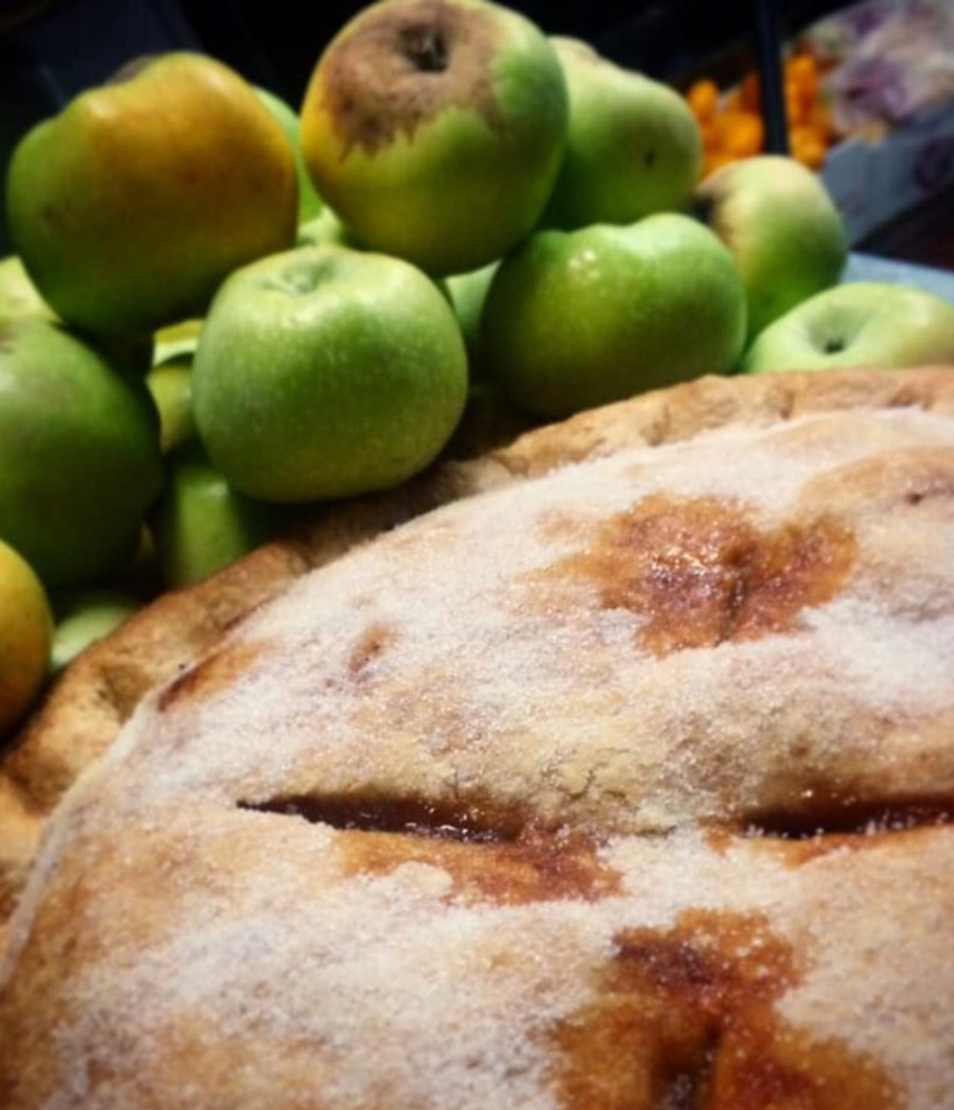 pie and apples