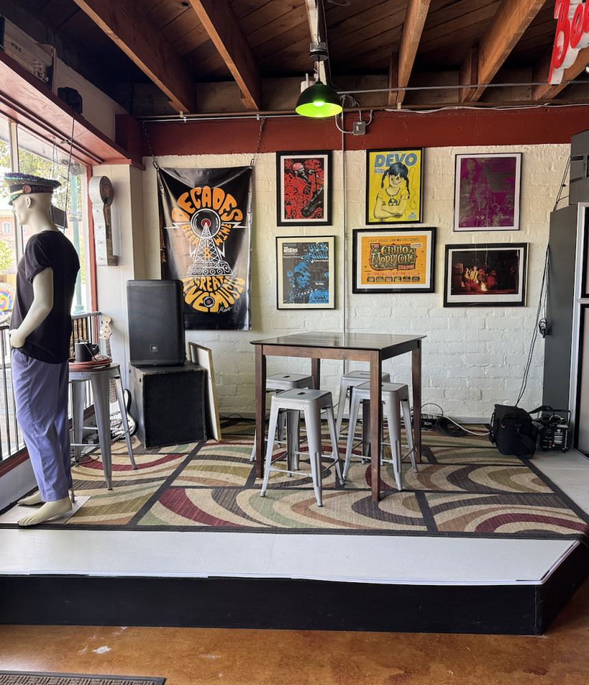 inside decades hi fi lounge