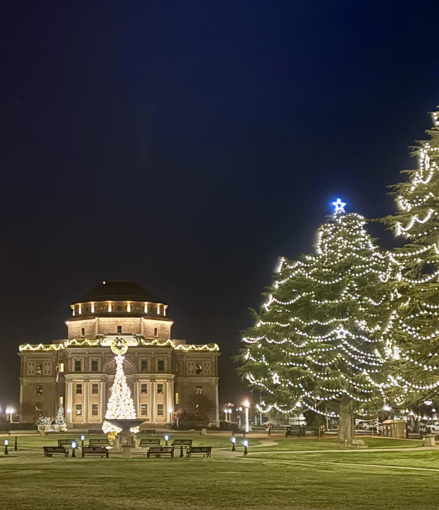 light up downtown sip and shop event in sunken gardens